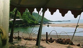 Blue Lagoon Goa Resort Cola